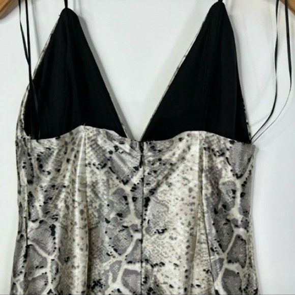 🆕Snakeskin Print Satin Silky V-NeckMini Dress   Size M - Picture 11 of 12
